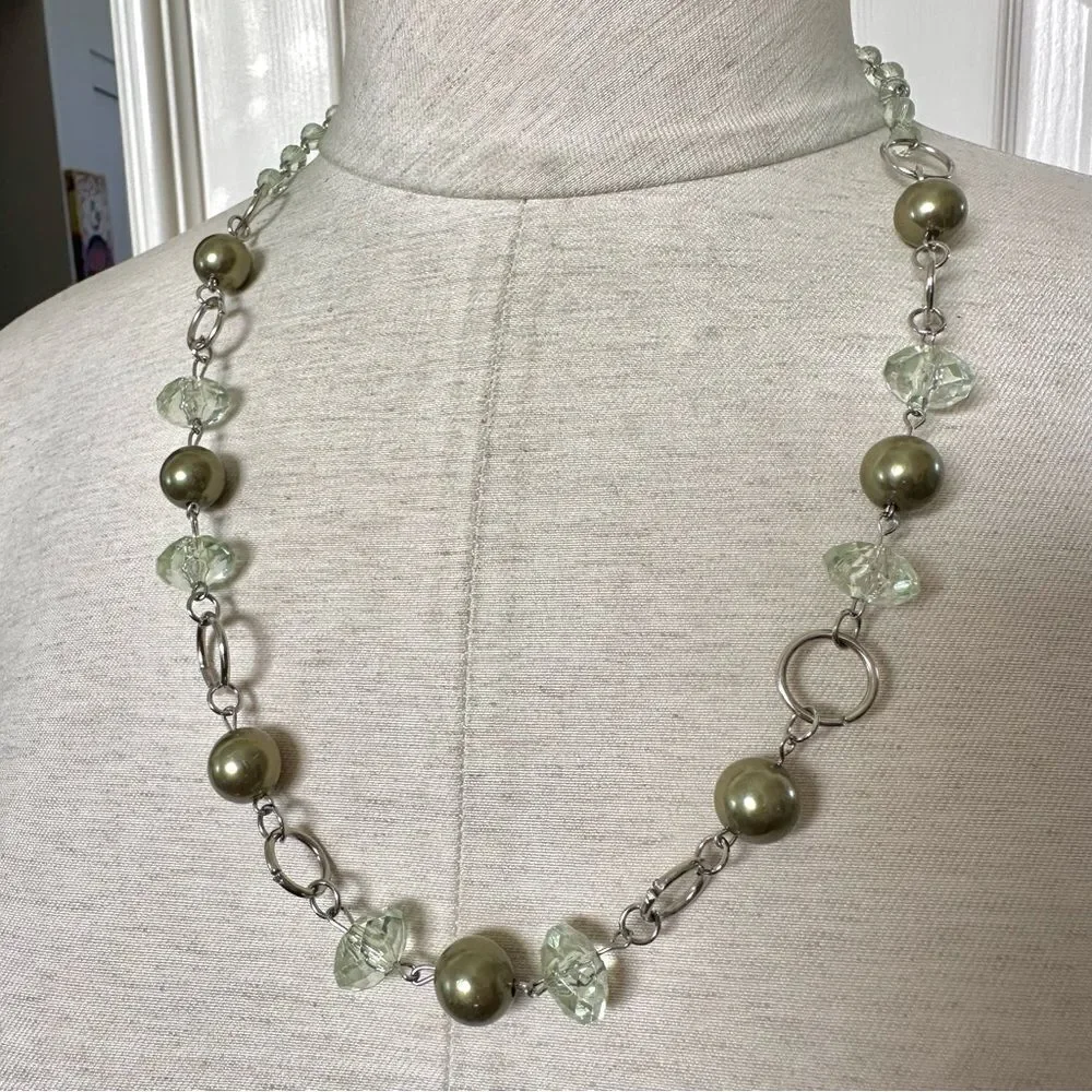 Green silver  tone beaded necklace